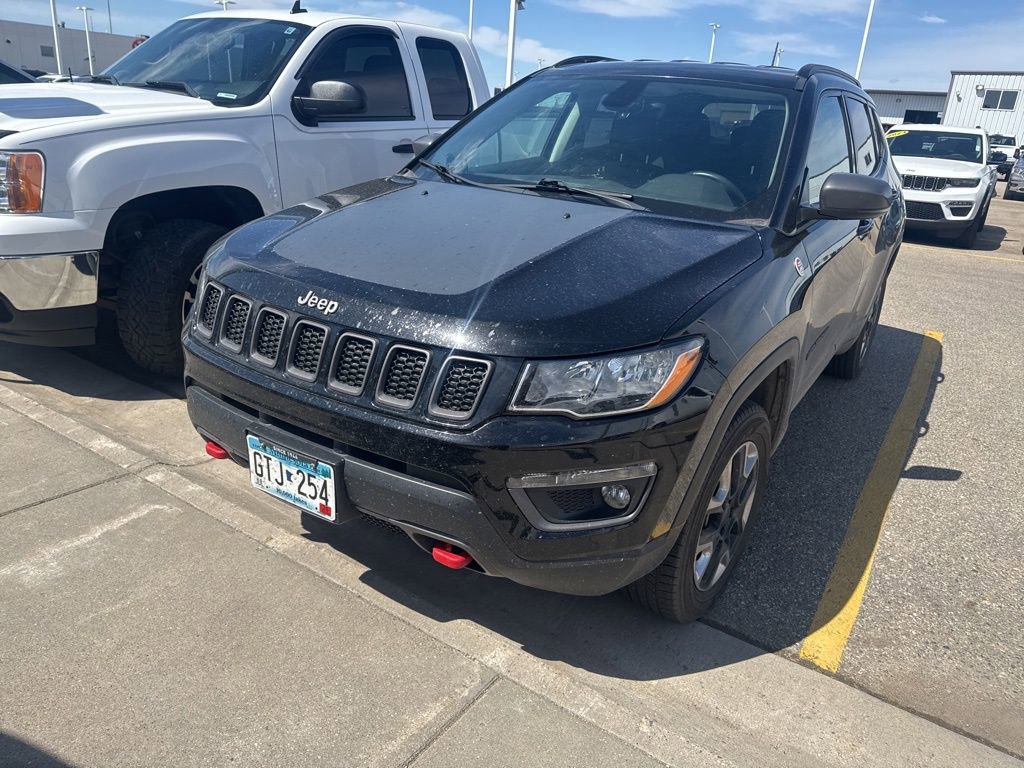 Used 2017 Jeep Compass Trailhawk w/ Leather Interior Group AWD/4WD image 3