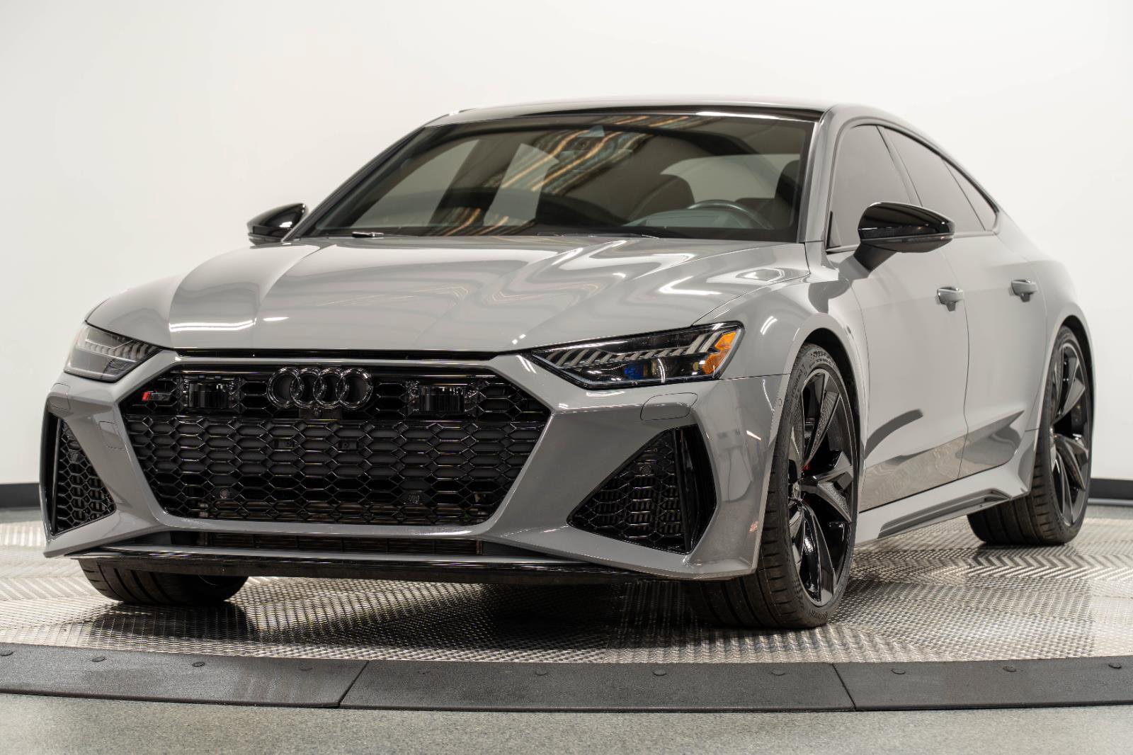 Used 2021 Audi RS 7 Sportback w/ Black Optic Package image 7