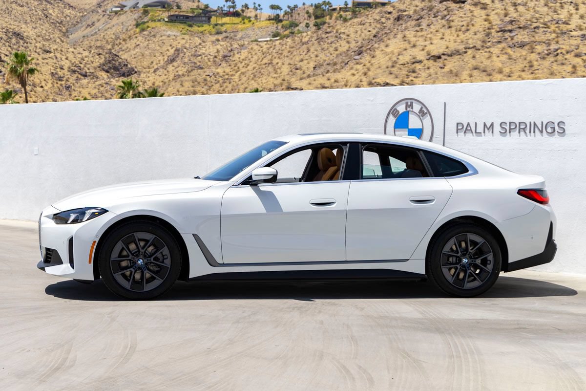 New 2026 BMW i4 eDrive40 w/ Premium Package RWD image 3
