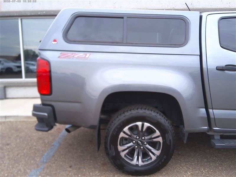 Used 2021 Chevrolet Colorado Z71 w/ Safety Package AWD/4WD image 4