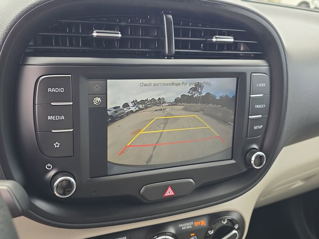 Certified 2025 Kia Soul LX image 24