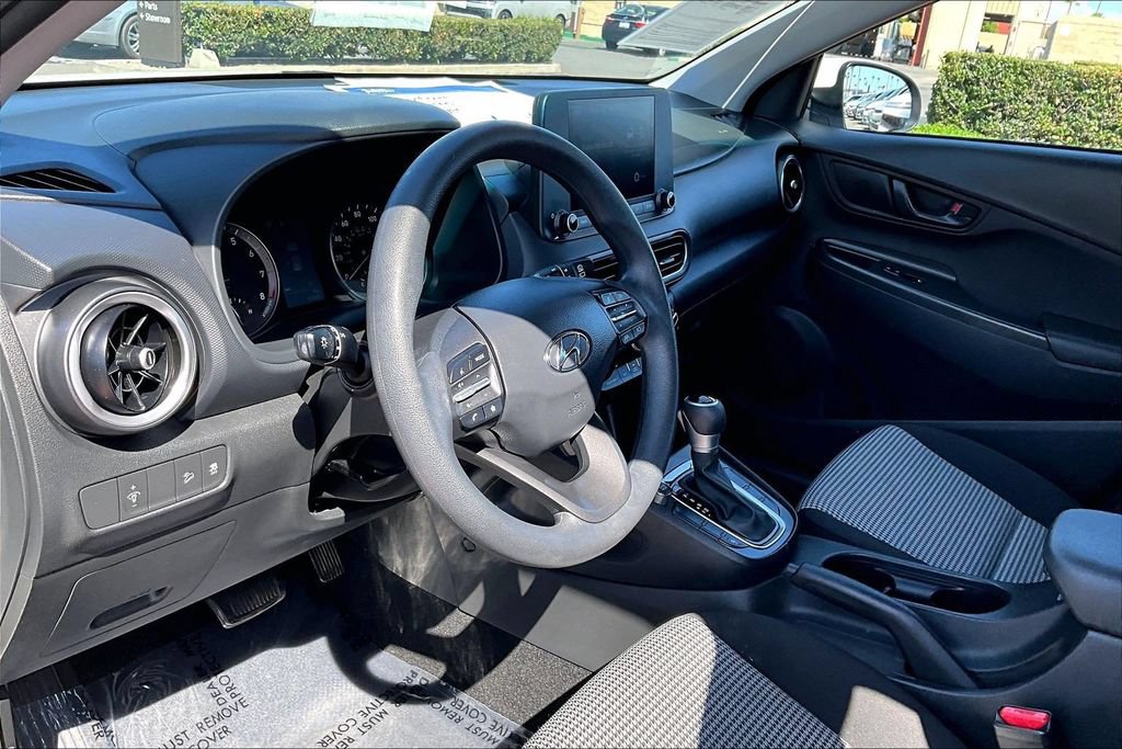 Certified 2022 Hyundai Kona SE AWD/4WD image 9