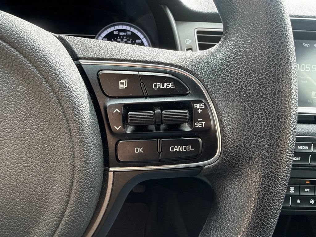 Used 2017 Kia Niro LX FWD image 27