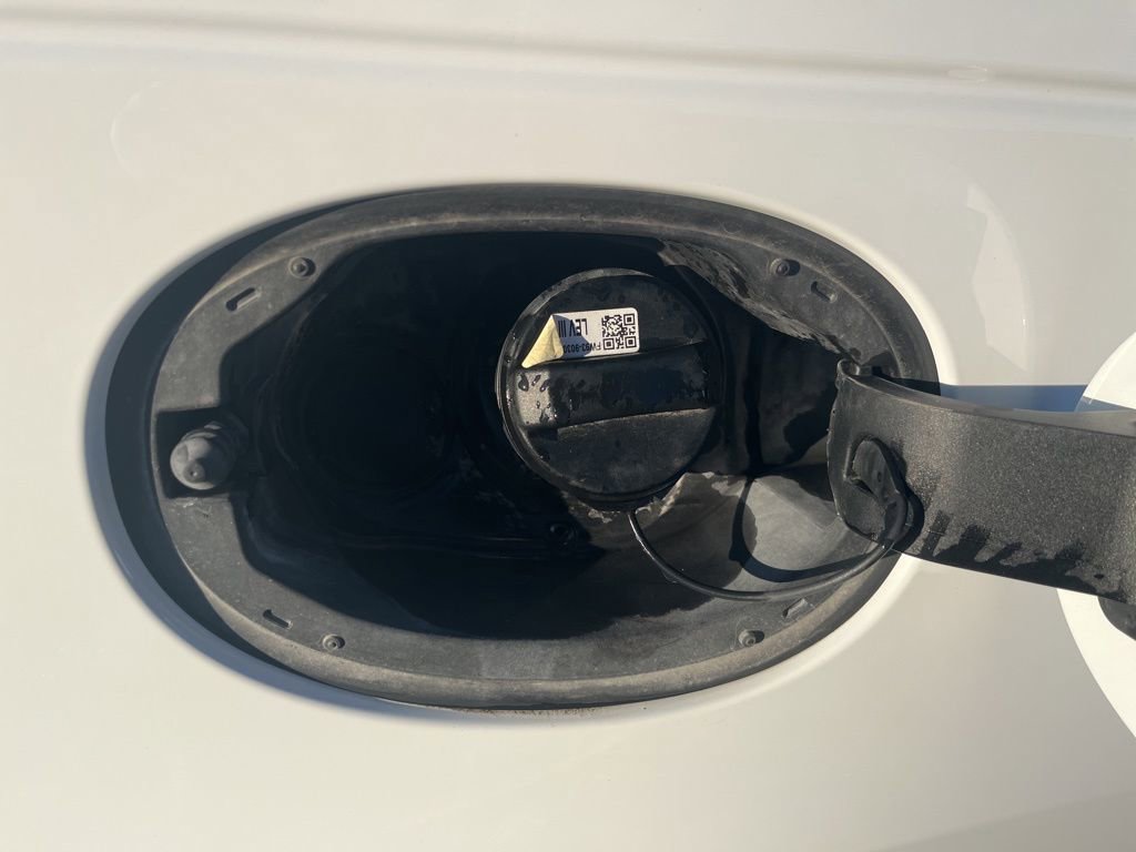 Used 2023 Land Rover Range Rover Velar R-Dynamic S image 49