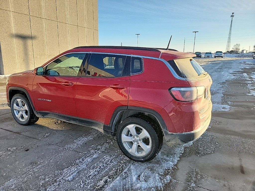 Used 2017 Jeep Compass Latitude w/ Cold Weather Group image 4