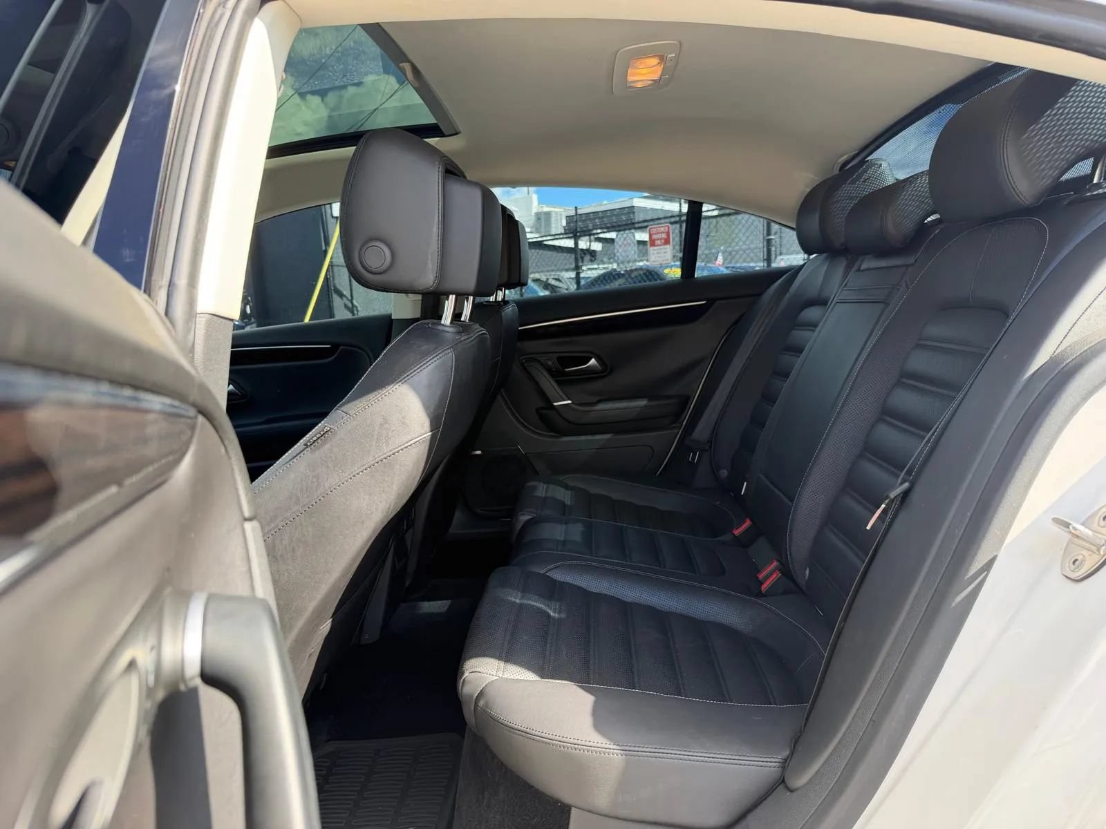 Used 2013 Volkswagen CC Executive AWD/4WD image 25