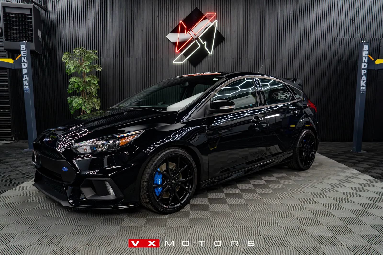 Used 2017 Ford Focus RS AWD/4WD image 1