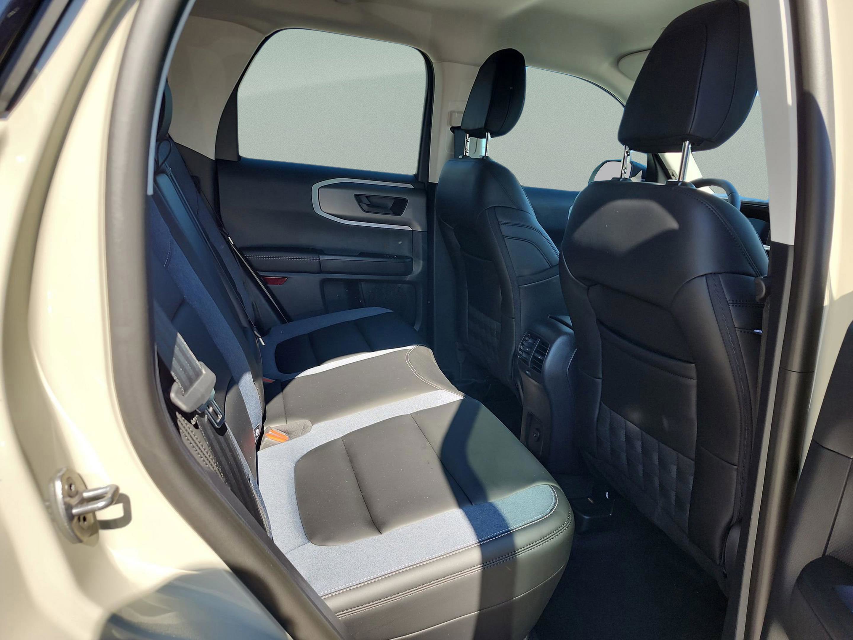 New 2025 Ford Bronco Sport Outer Banks image 17