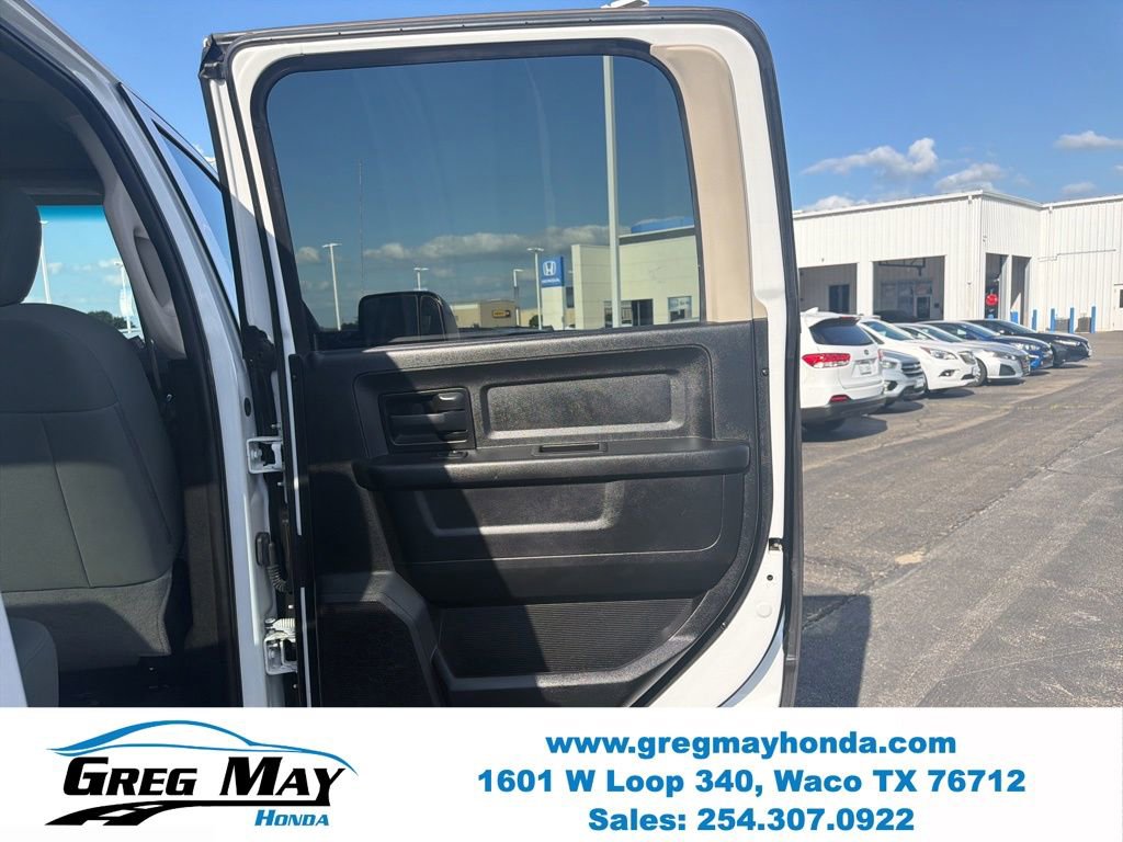 Used 2018 RAM 2500 Tradesman w/ Chrome Appearance Group AWD/4WD image 24