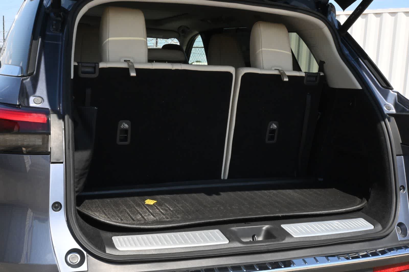 Used 2022 INFINITI QX60 Sensory w/ Cargo Package FWD image 21