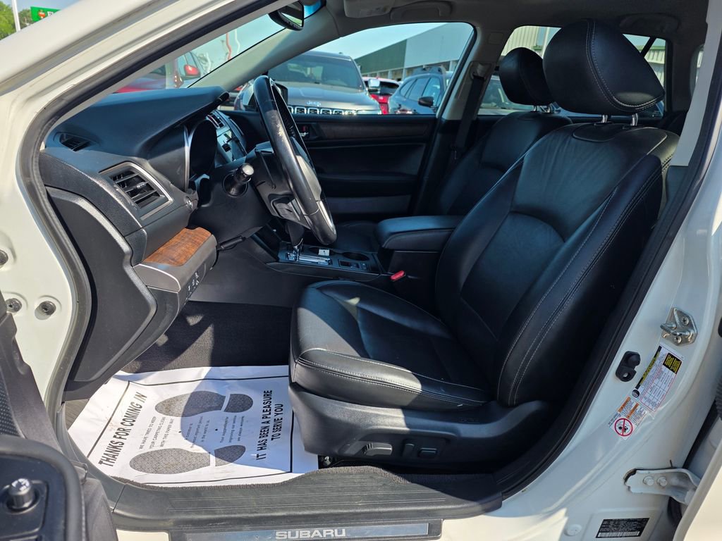 Used 2016 Subaru Outback 2.5i Limited AWD/4WD image 9
