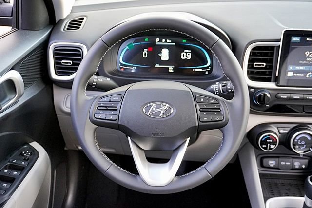 New 2026 Hyundai Venue SEL FWD image 23