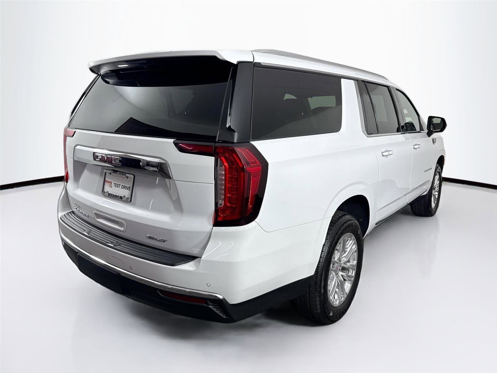 Used 2024 GMC Yukon XL SLT image 10