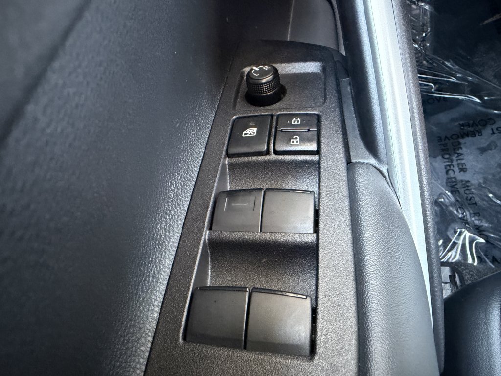Used 2026 Toyota Corolla Cross LE FWD image 25
