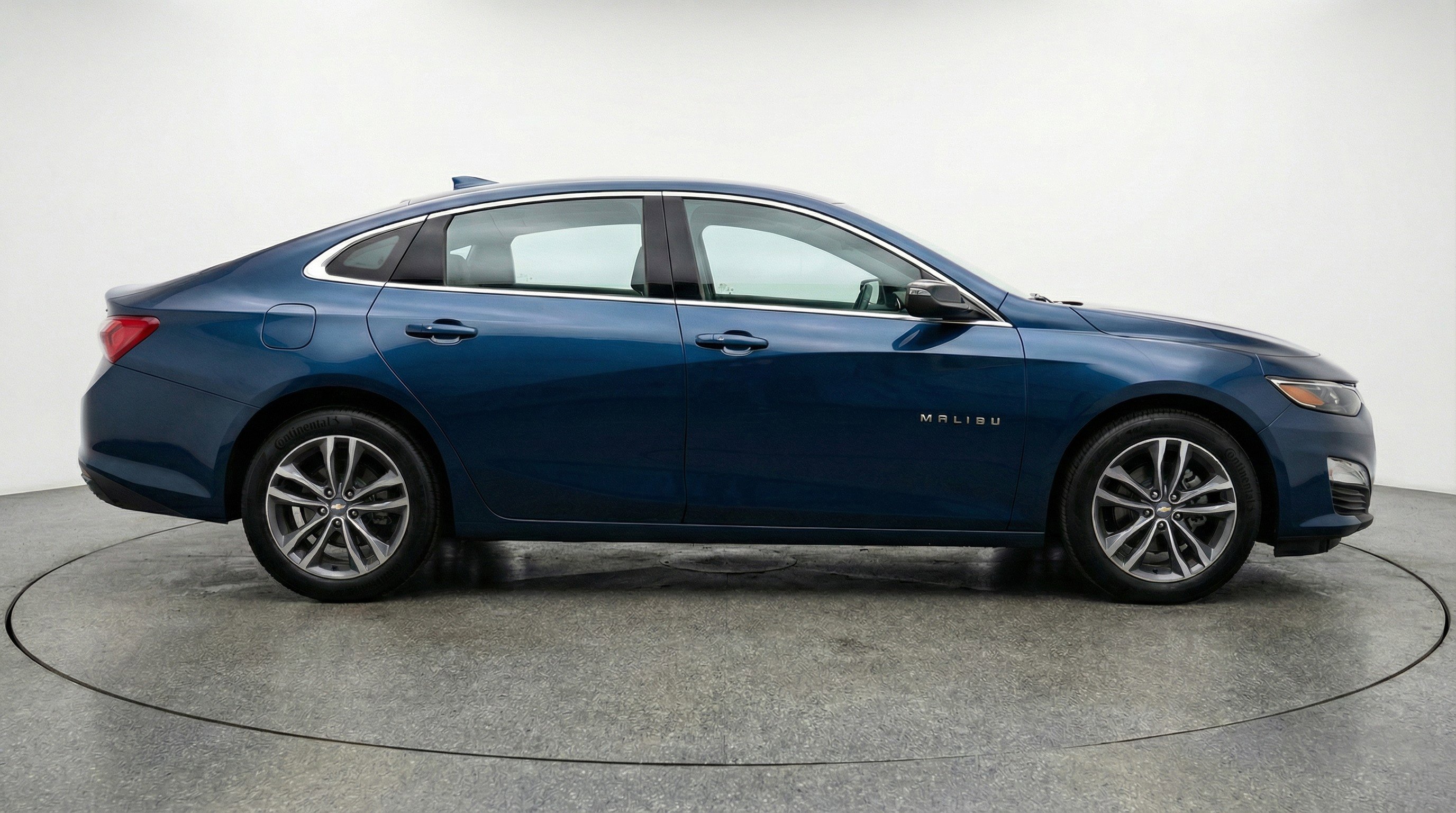 Used 2024 Chevrolet Malibu LT image 11