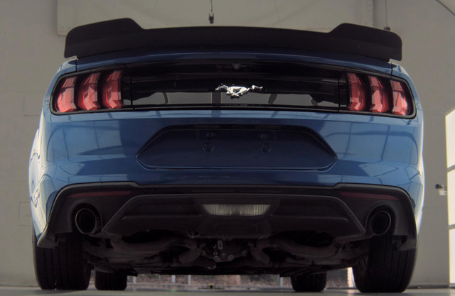 Used 2018 Ford Mustang Coupe RWD image 7