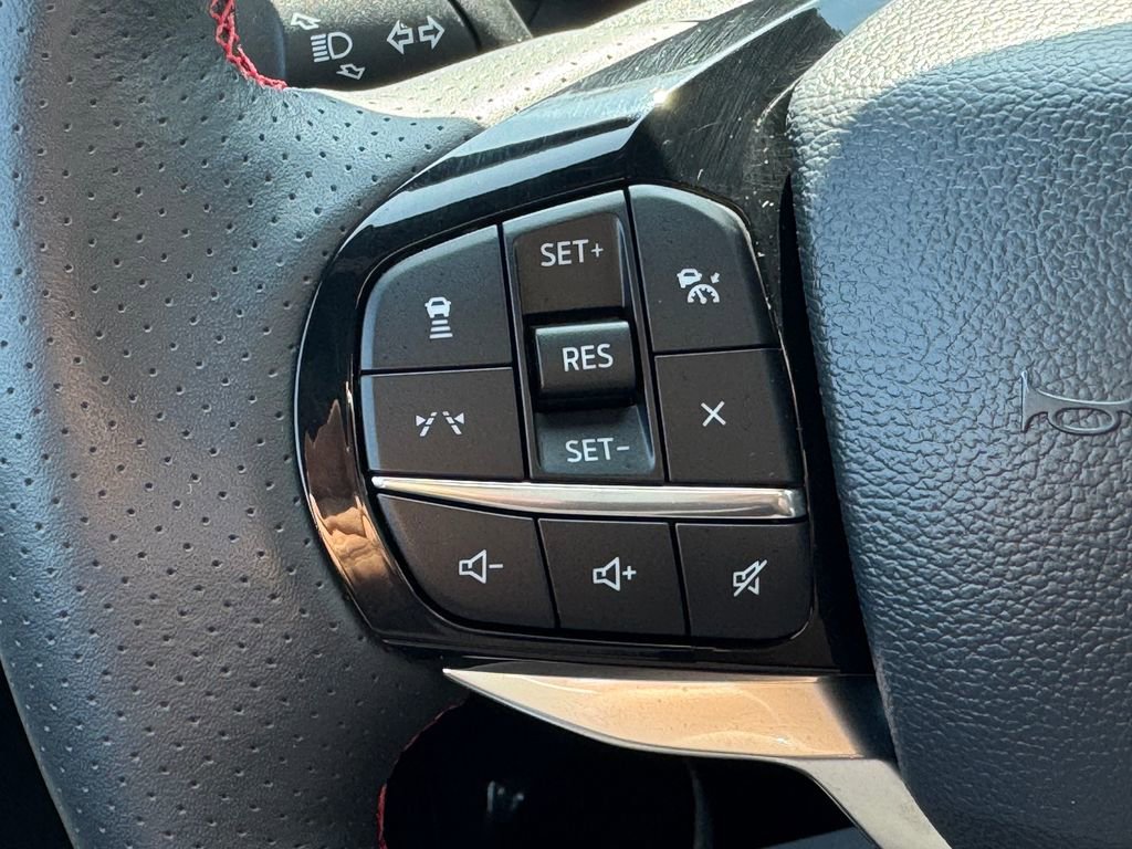 Used 2025 Ford Explorer ST-Line AWD/4WD image 26