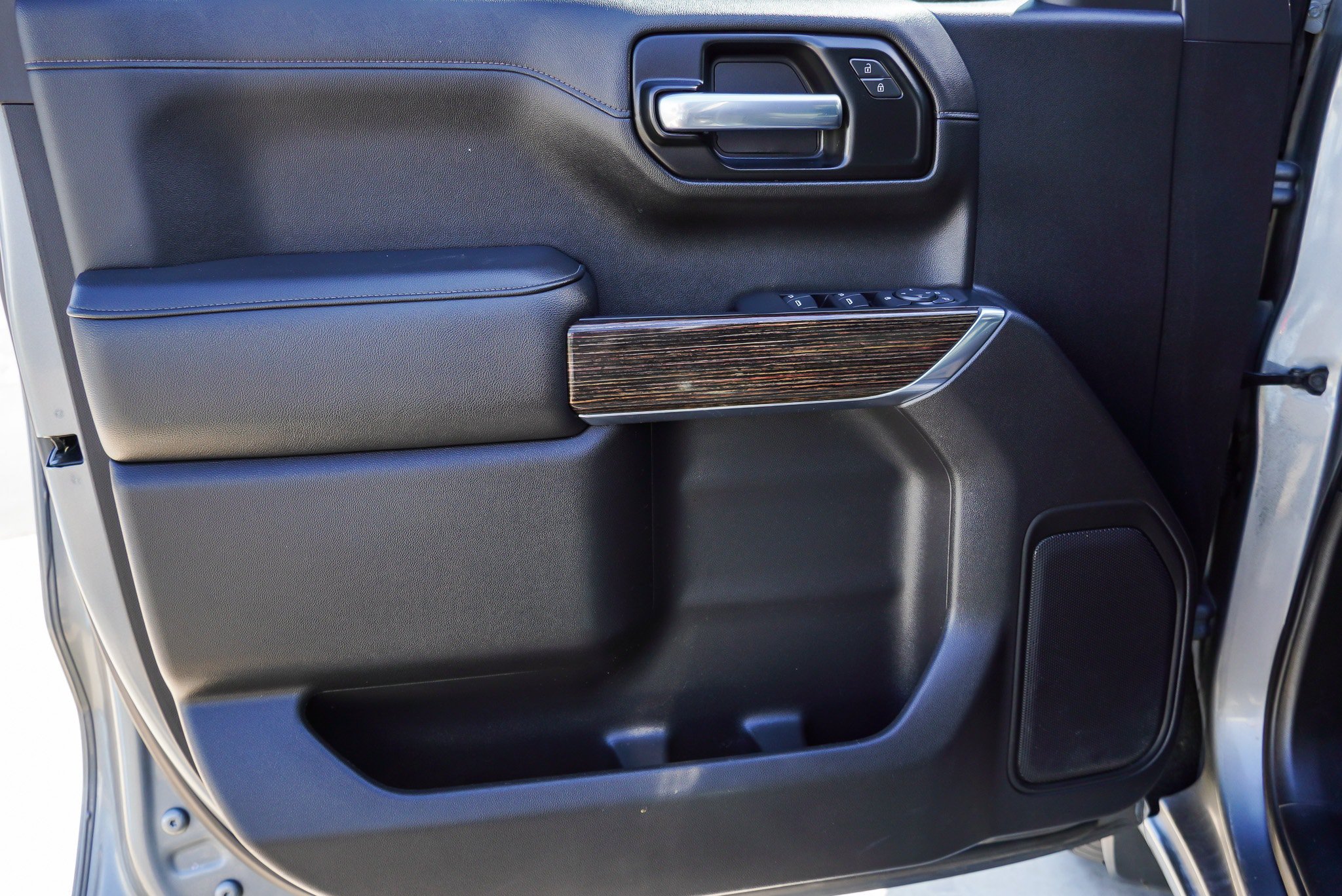 Used 2021 GMC Sierra 1500 Elevation AWD/4WD image 22