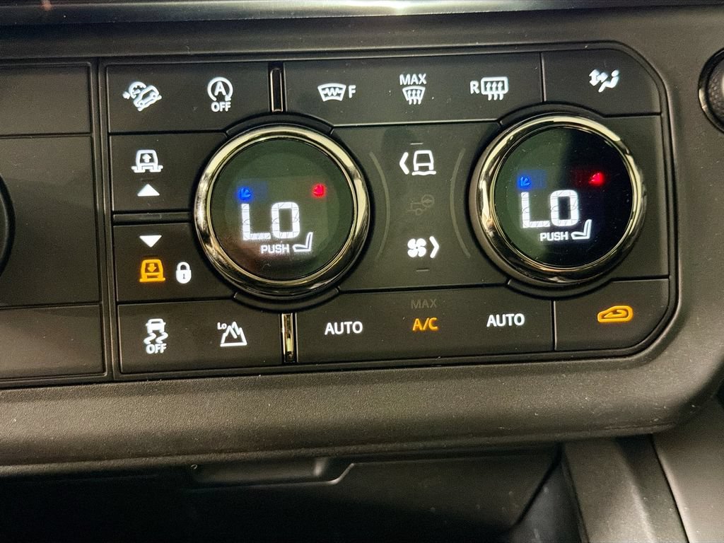 New 2026 Land Rover Defender 110 OCTA AWD/4WD image 16