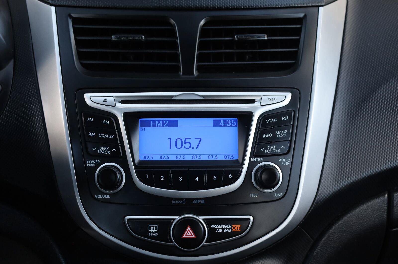 Used 2013 Hyundai Accent GS FWD image 36