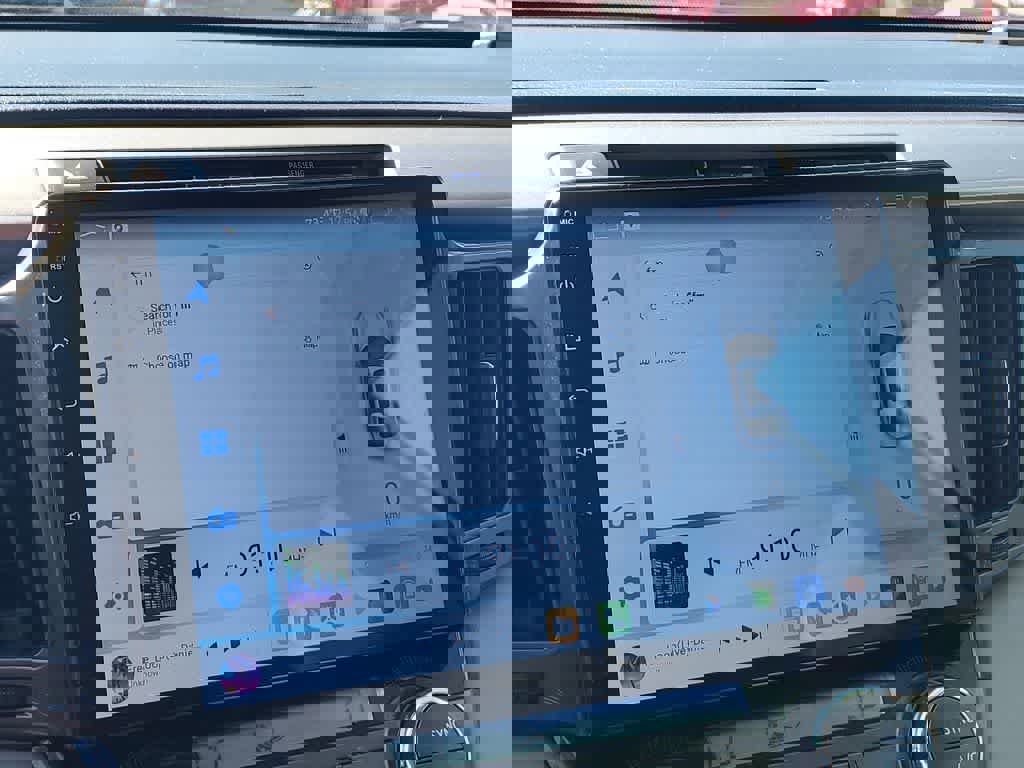 Used 2015 Toyota RAV4 Limited w/ Technology Package image 27