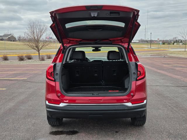 Used 2024 GMC Terrain SLT w/ Infotainment Package II image 58
