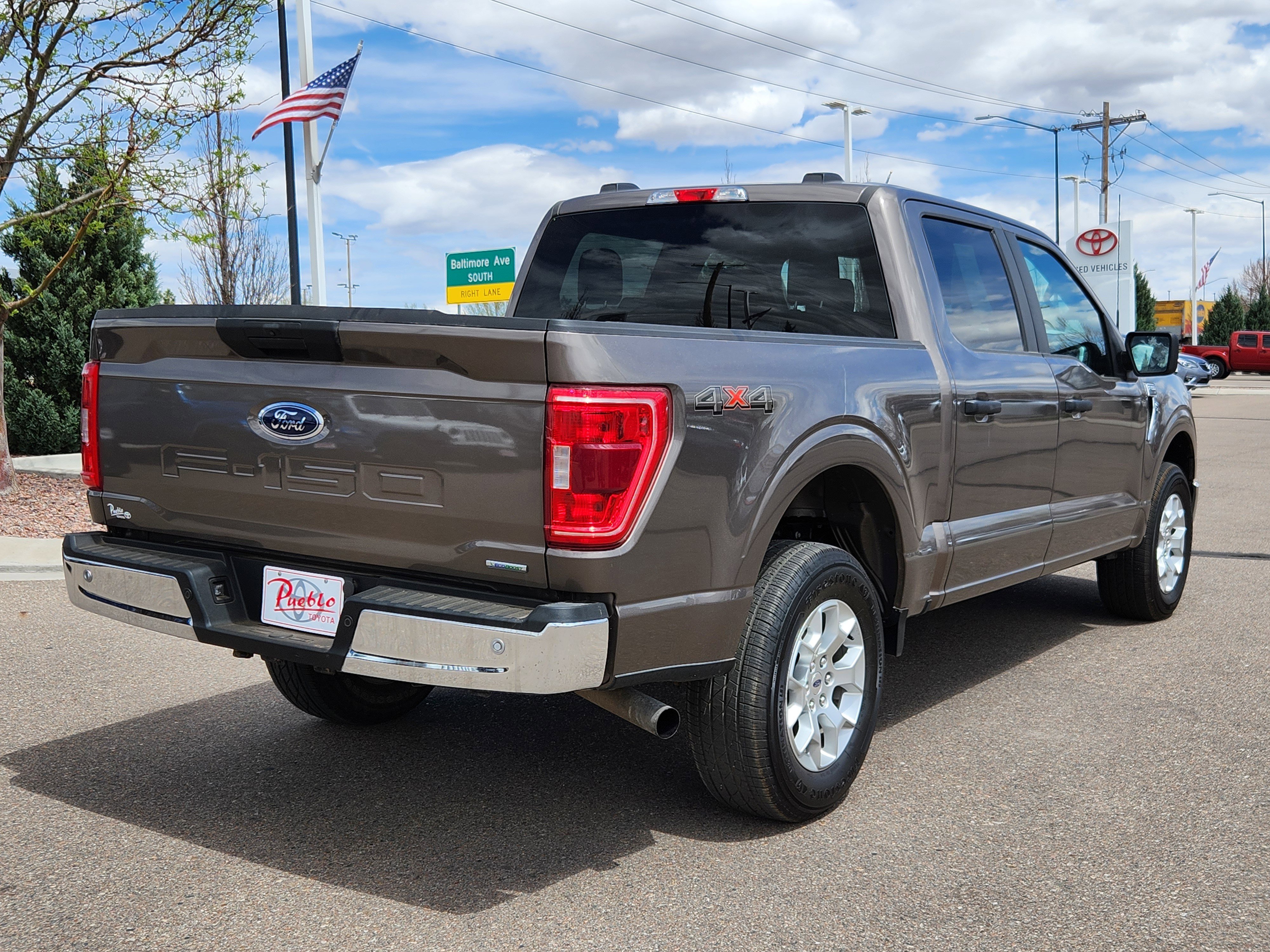 Used 2023 Ford F150 XLT image 3