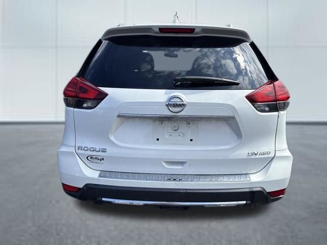 Used 2017 Nissan Rogue SV w/ SV Premium Package image 3