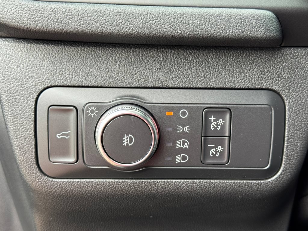 Used 2020 Ford Escape SEL FWD image 19