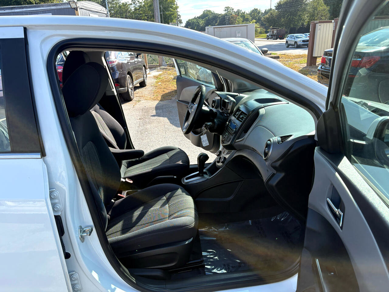 Used 2013 Chevrolet Sonic LT image 14