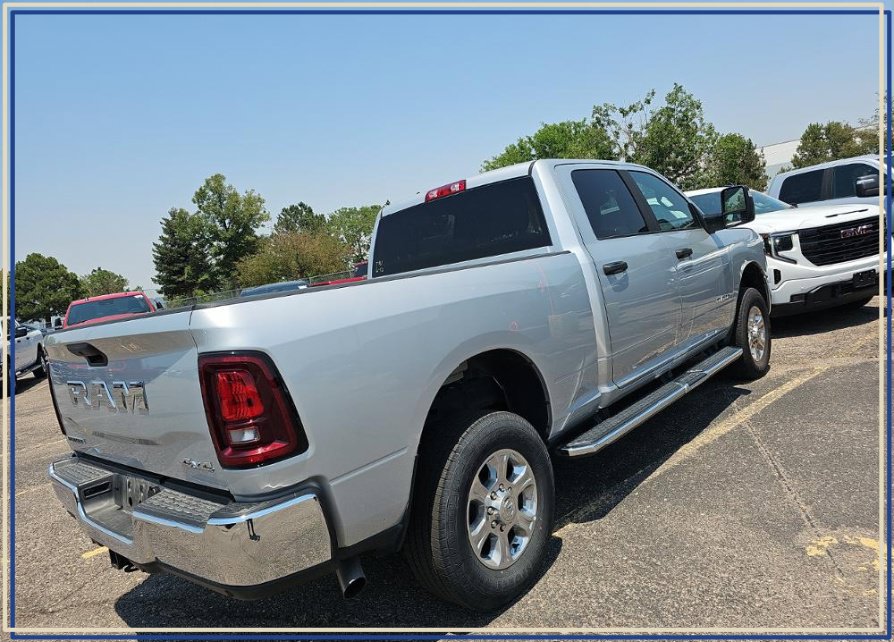 Used 2026 RAM 2500 Big Horn AWD/4WD image 4