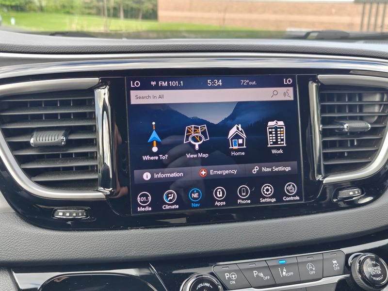 Used 2020 Chrysler Pacifica Touring-L Plus FWD image 31