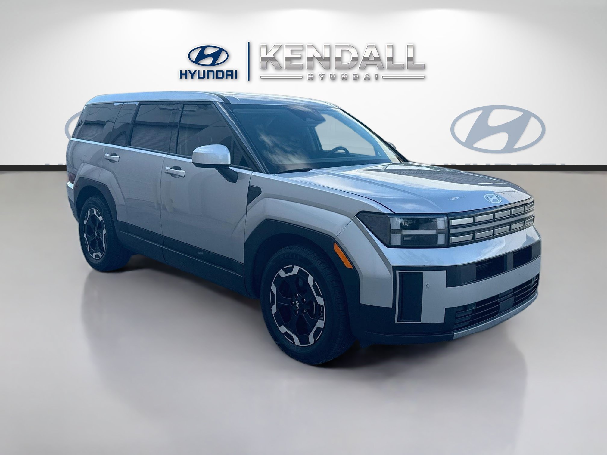 Used 2024 Hyundai Santa Fe SE FWD image 1