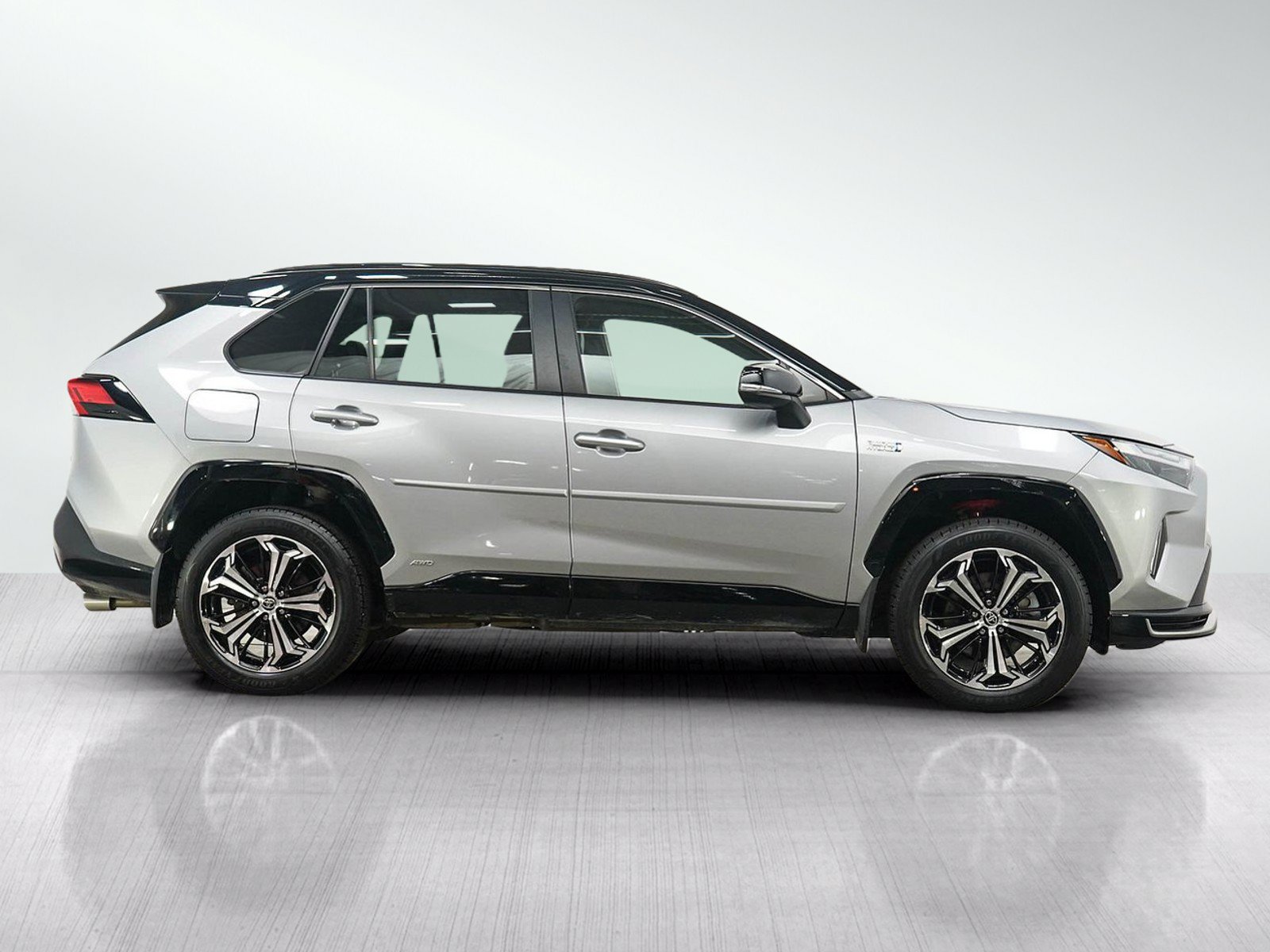 Used 2022 Toyota RAV4 XSE w/ Weather Package AWD/4WD image 6