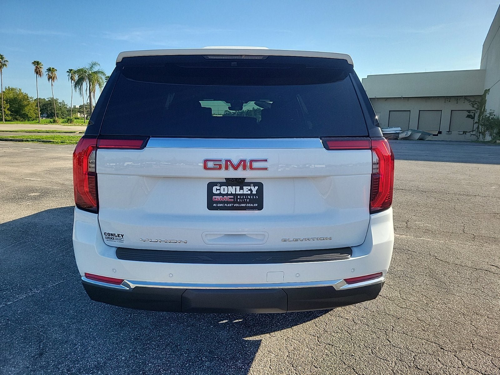 New 2026 GMC Yukon XL Elevation w/ Elevation Premium Package RWD image 6