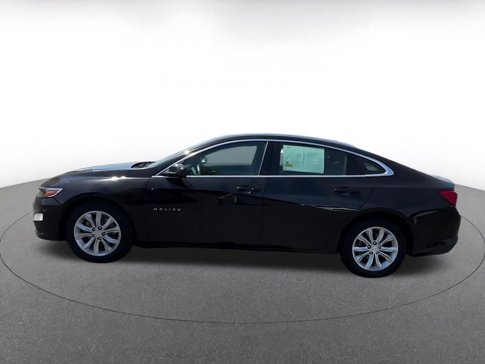 Used 2023 Chevrolet Malibu LT image 9