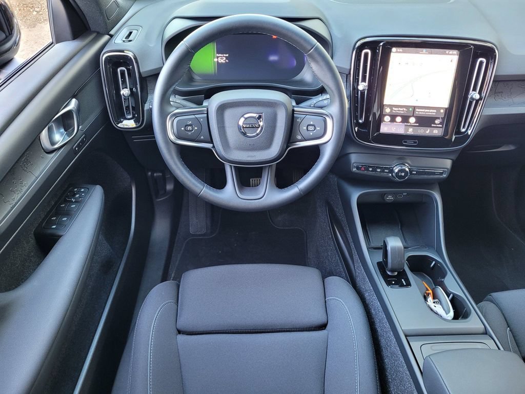 Used 2025 Volvo EX40 Core w/ Climate Package AWD/4WD image 7