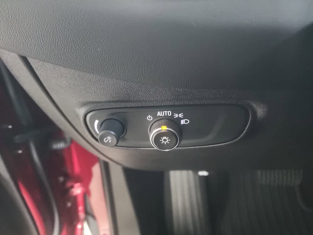 Used 2019 Chevrolet Equinox LT FWD image 23