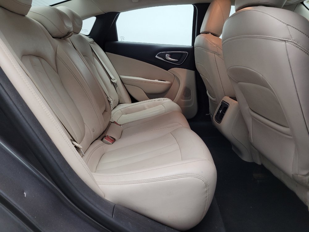 Used 2015 Chrysler 200 C FWD image 19