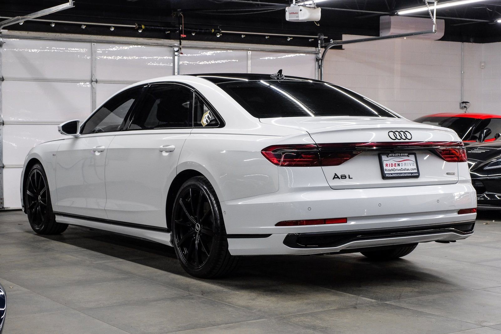 Used 2022 Audi A8 L 3.0T w/ Luxury Package image 18