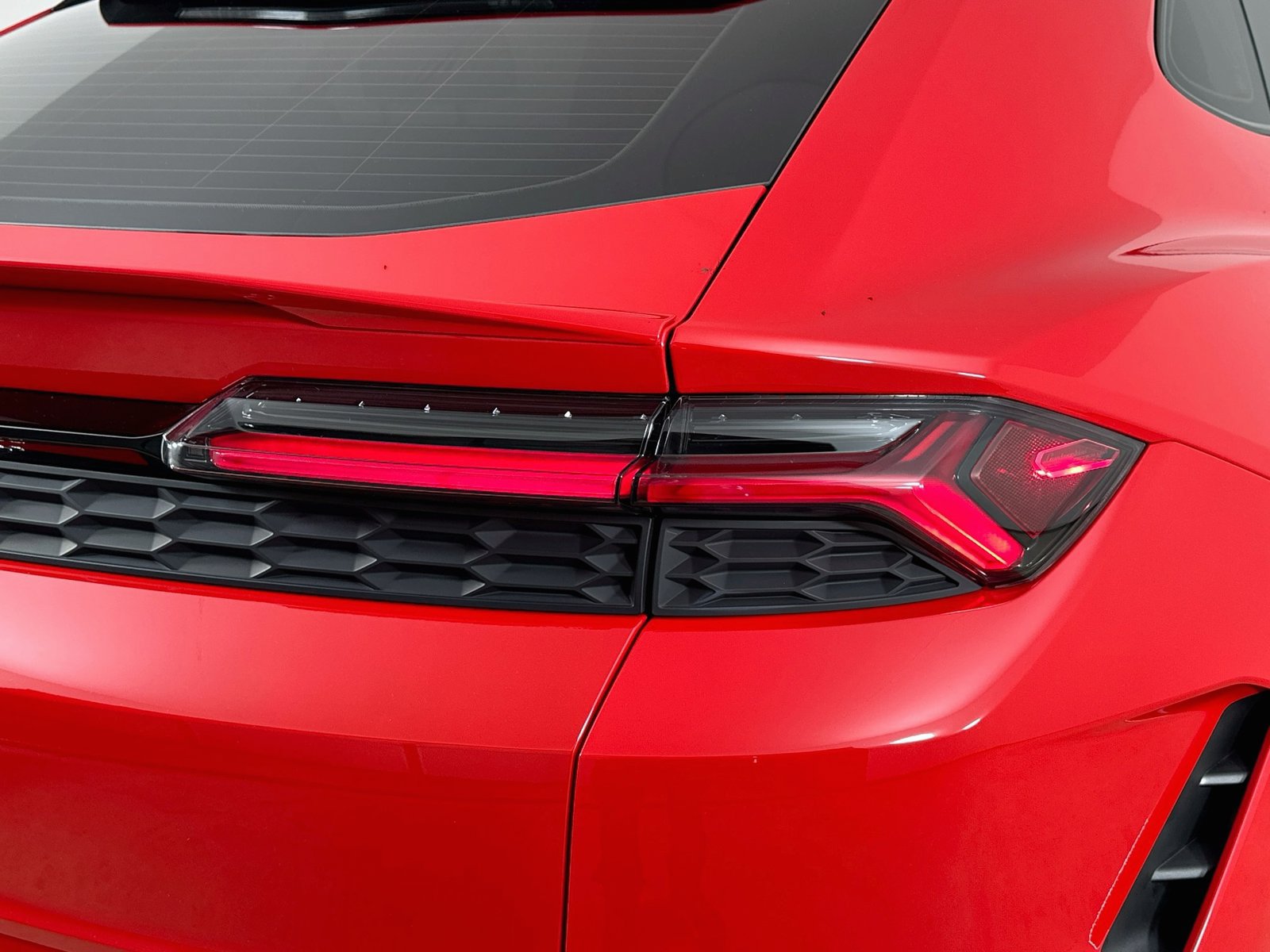 Used 2025 Lamborghini Urus S AWD/4WD image 65
