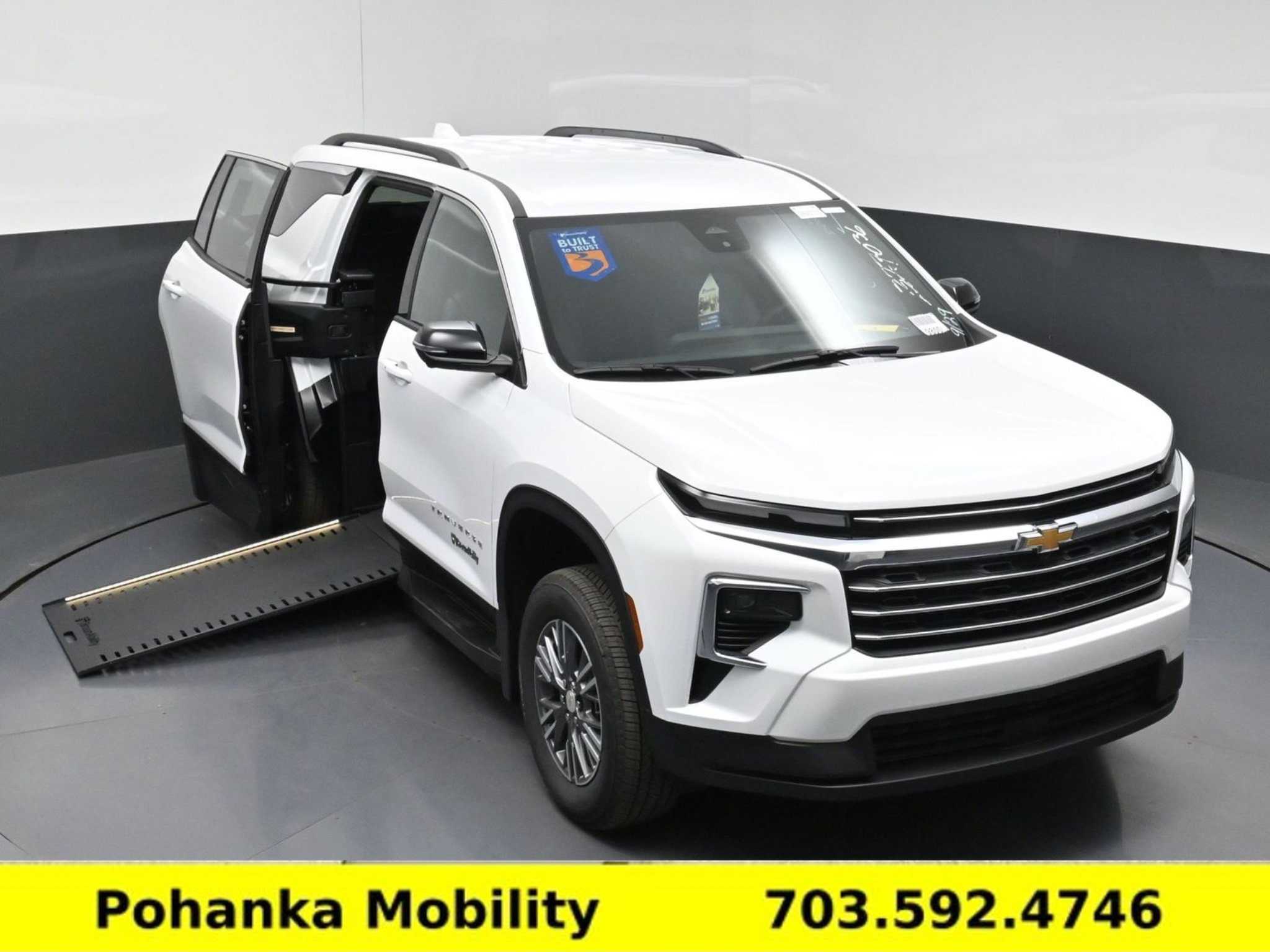 Used 2026 Chevrolet Traverse LT w/ Driver Confidence Package FWD image 22