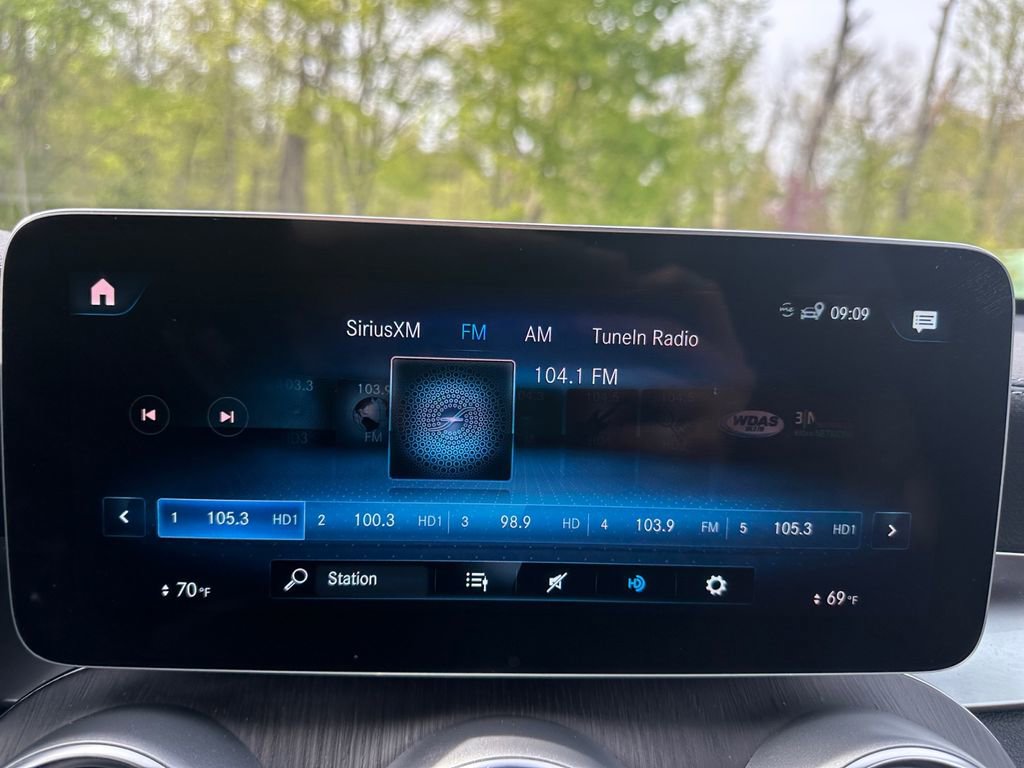 Used 2023 Mercedes-Benz GLC 300 4MATIC Coupe image 16