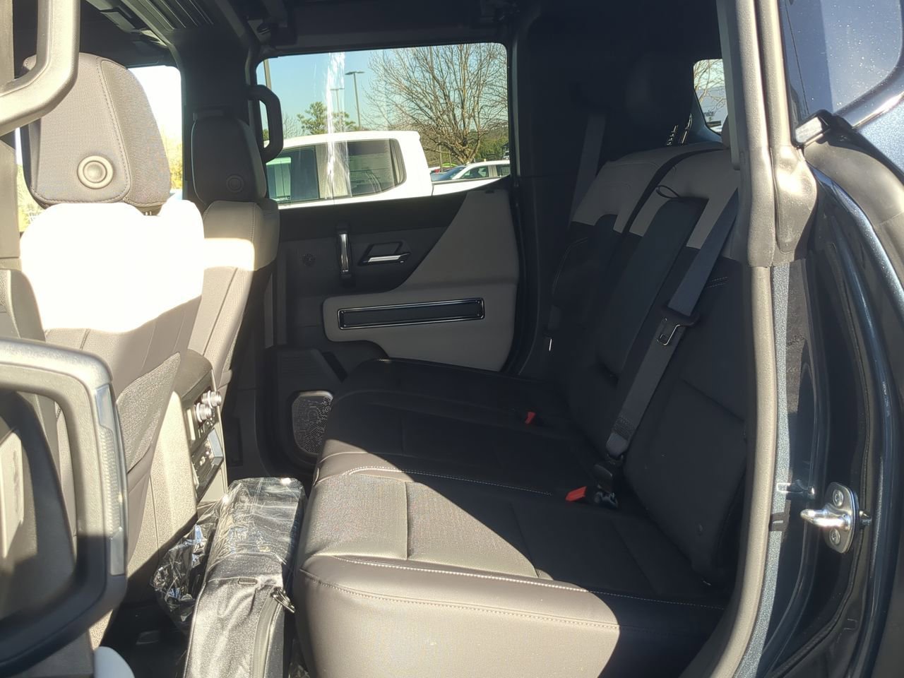 Used 2026 GMC Hummer EV SUV image 25