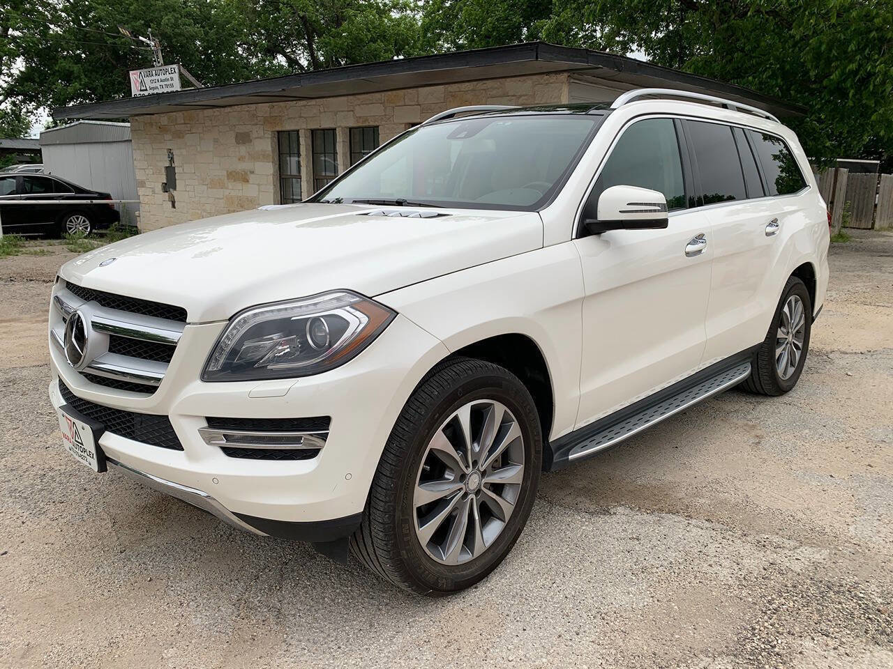 Used 2014 Mercedes-Benz GL 450 4MATIC image 1