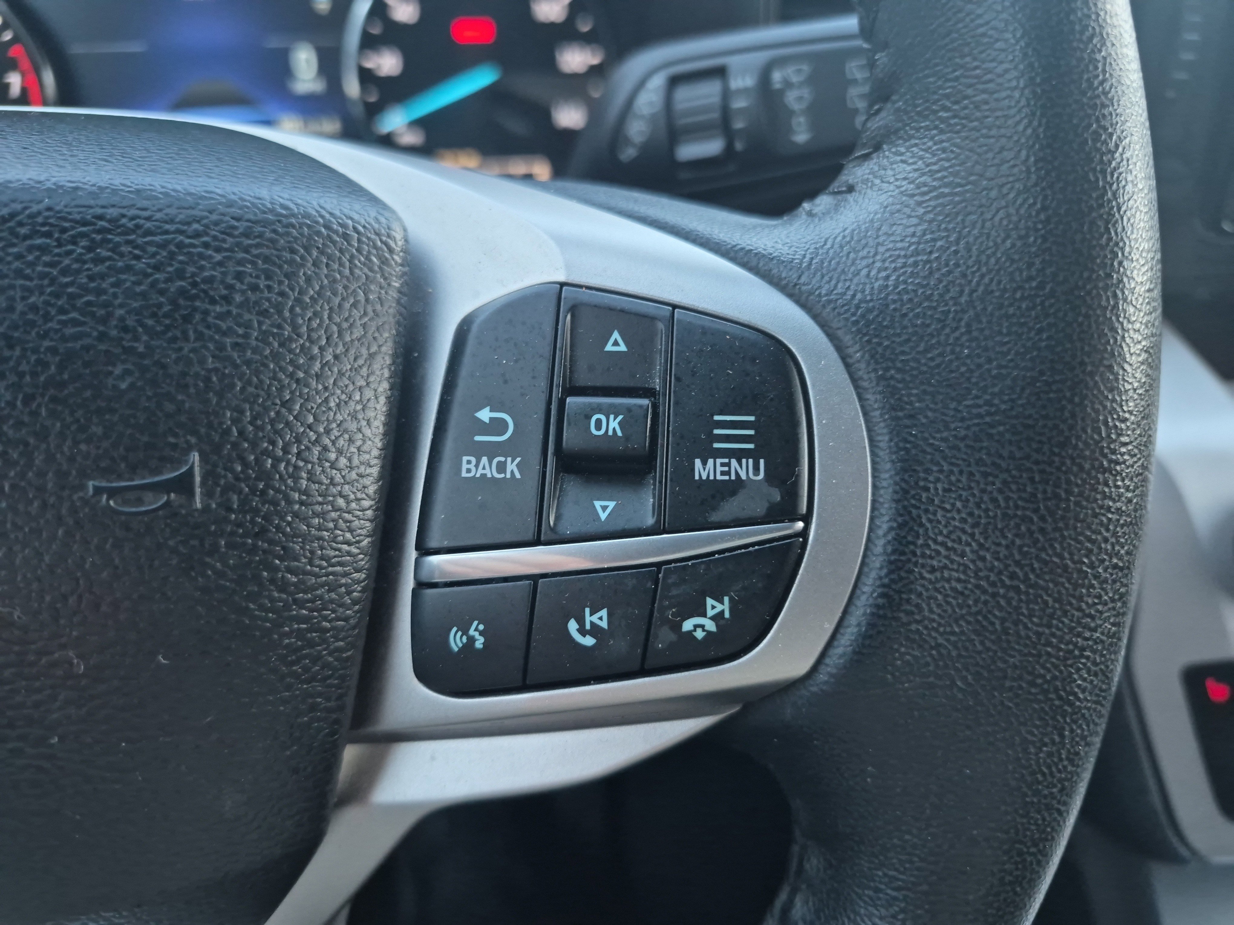 Used 2024 Ford Explorer XLT image 25