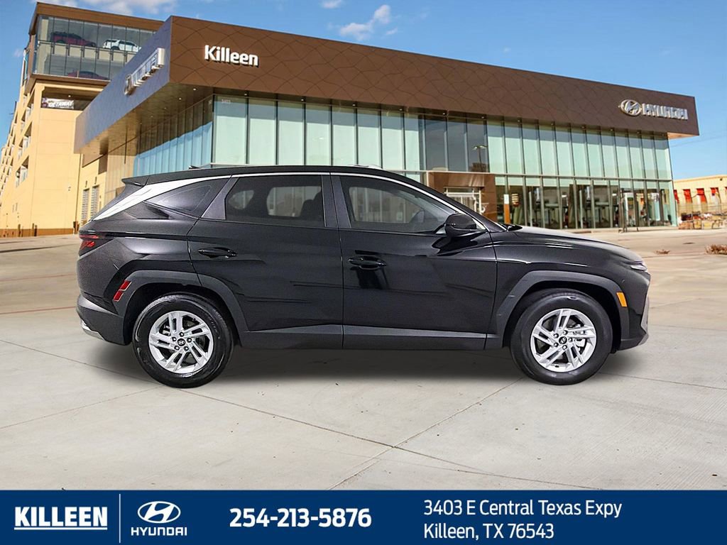 Used 2025 Hyundai Tucson SE FWD image 10