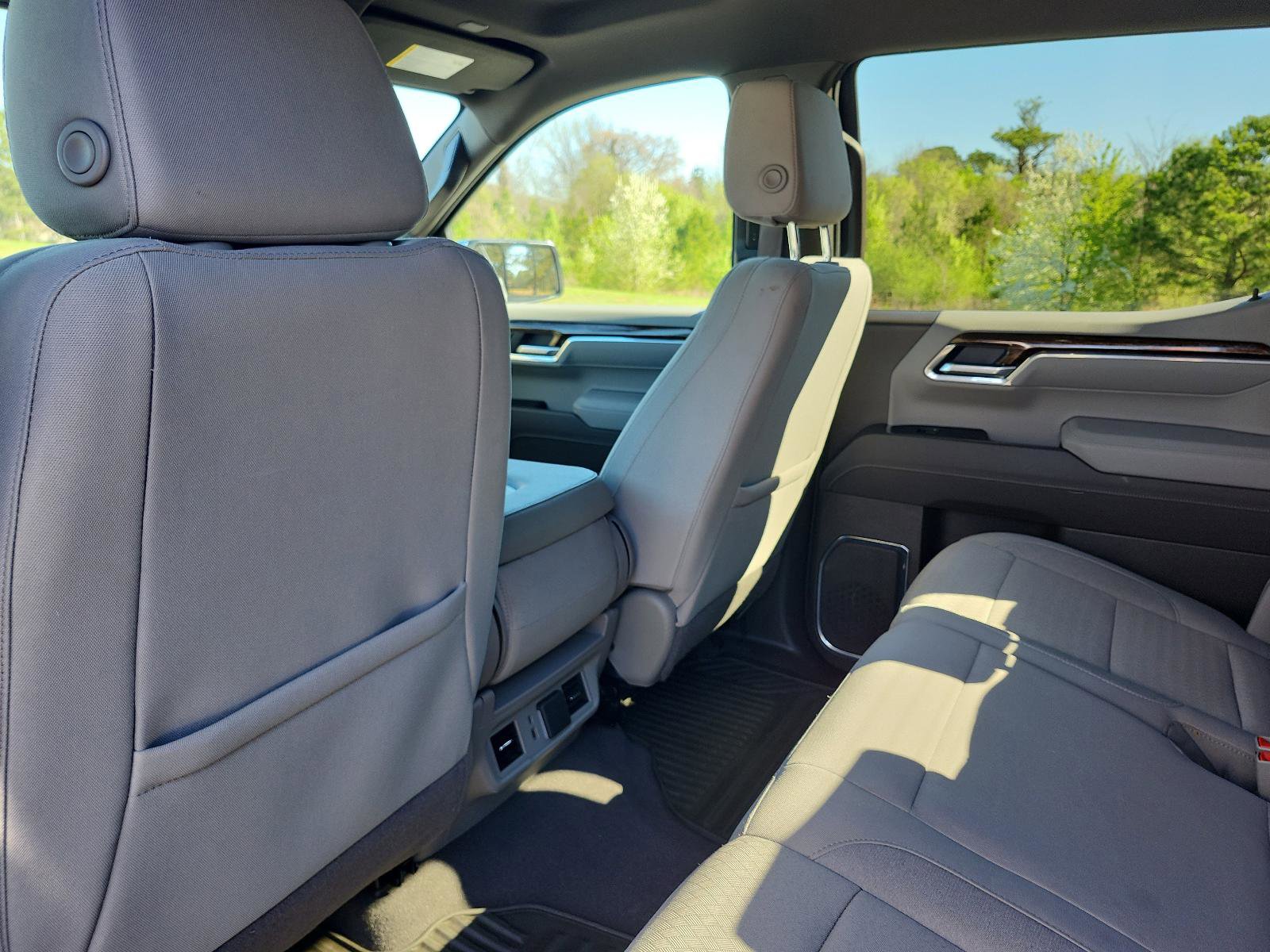 Used 2025 GMC Sierra 1500 SLE image 12