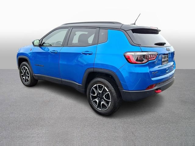 Used 2024 Jeep Compass Trailhawk image 6