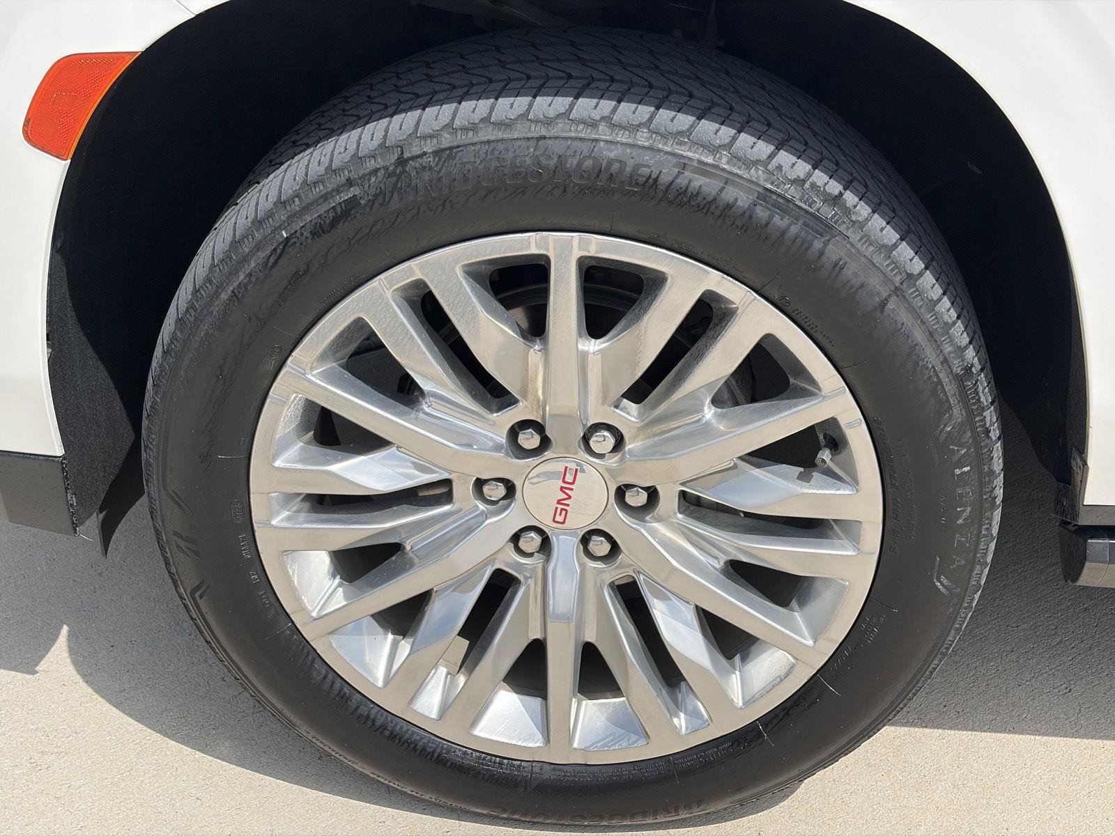 Used 2023 GMC Yukon XL Denali RWD image 25